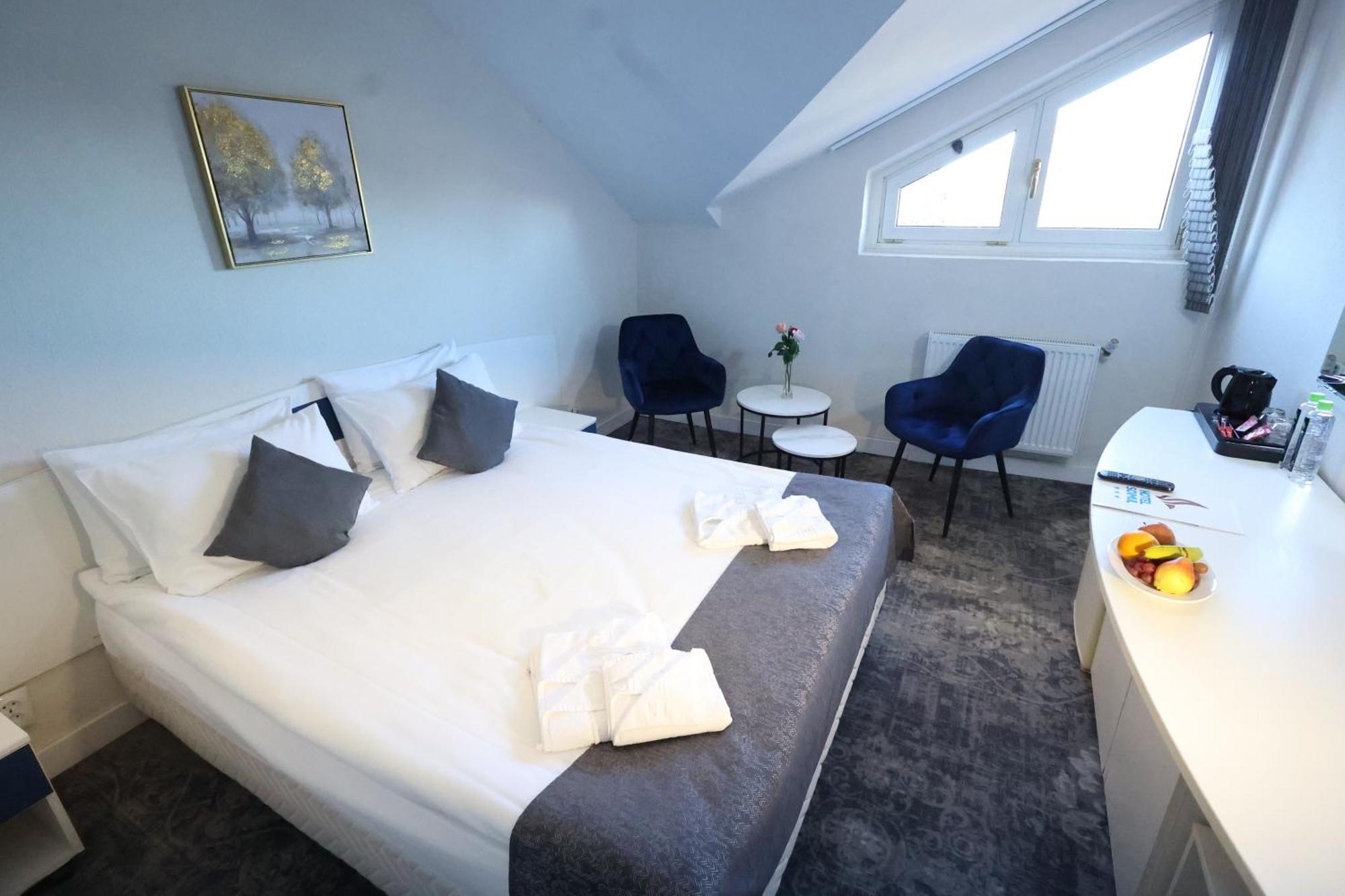 Hotel Soimul Braşov Buitenkant foto