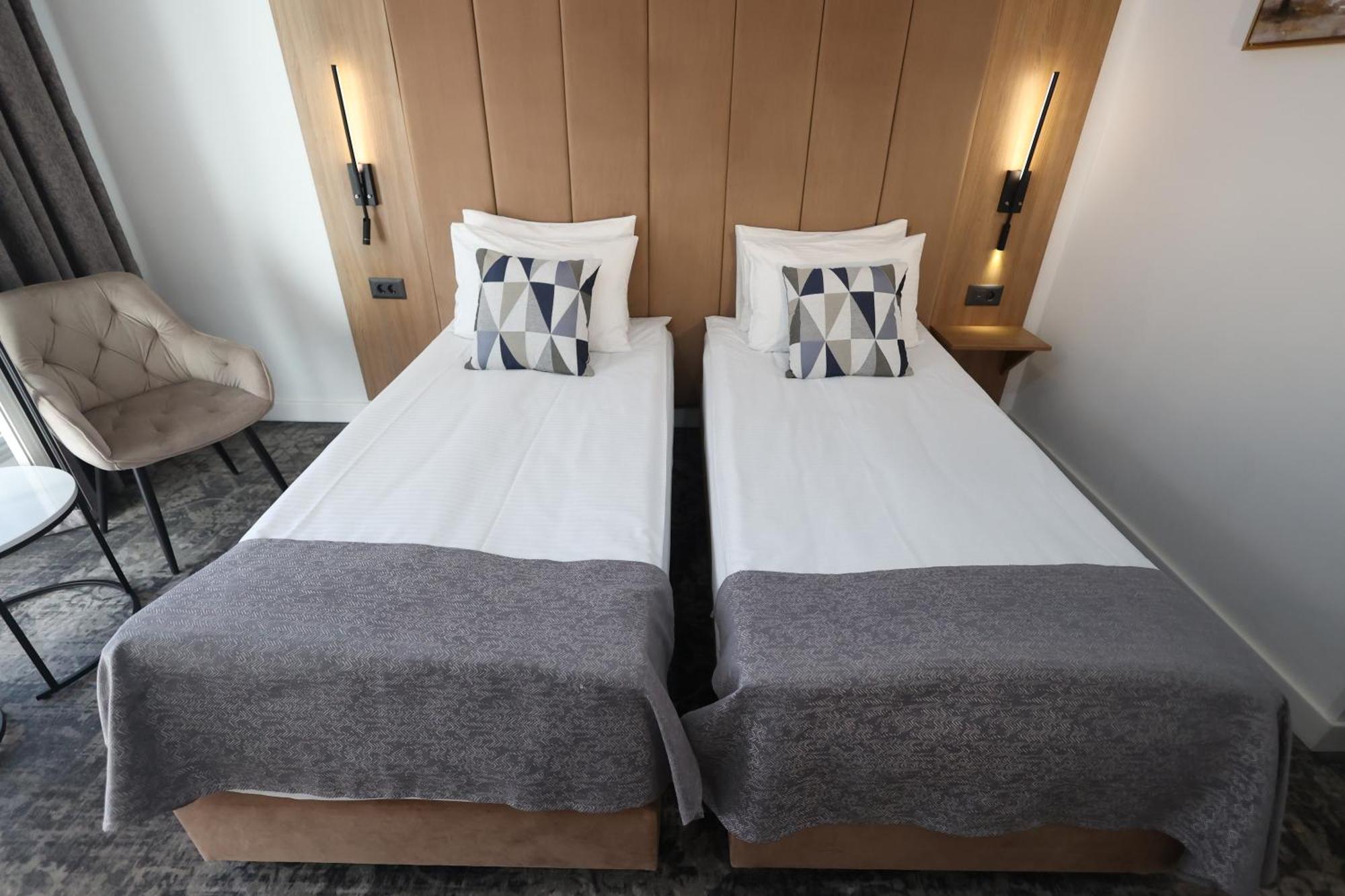 Hotel Soimul Braşov Buitenkant foto