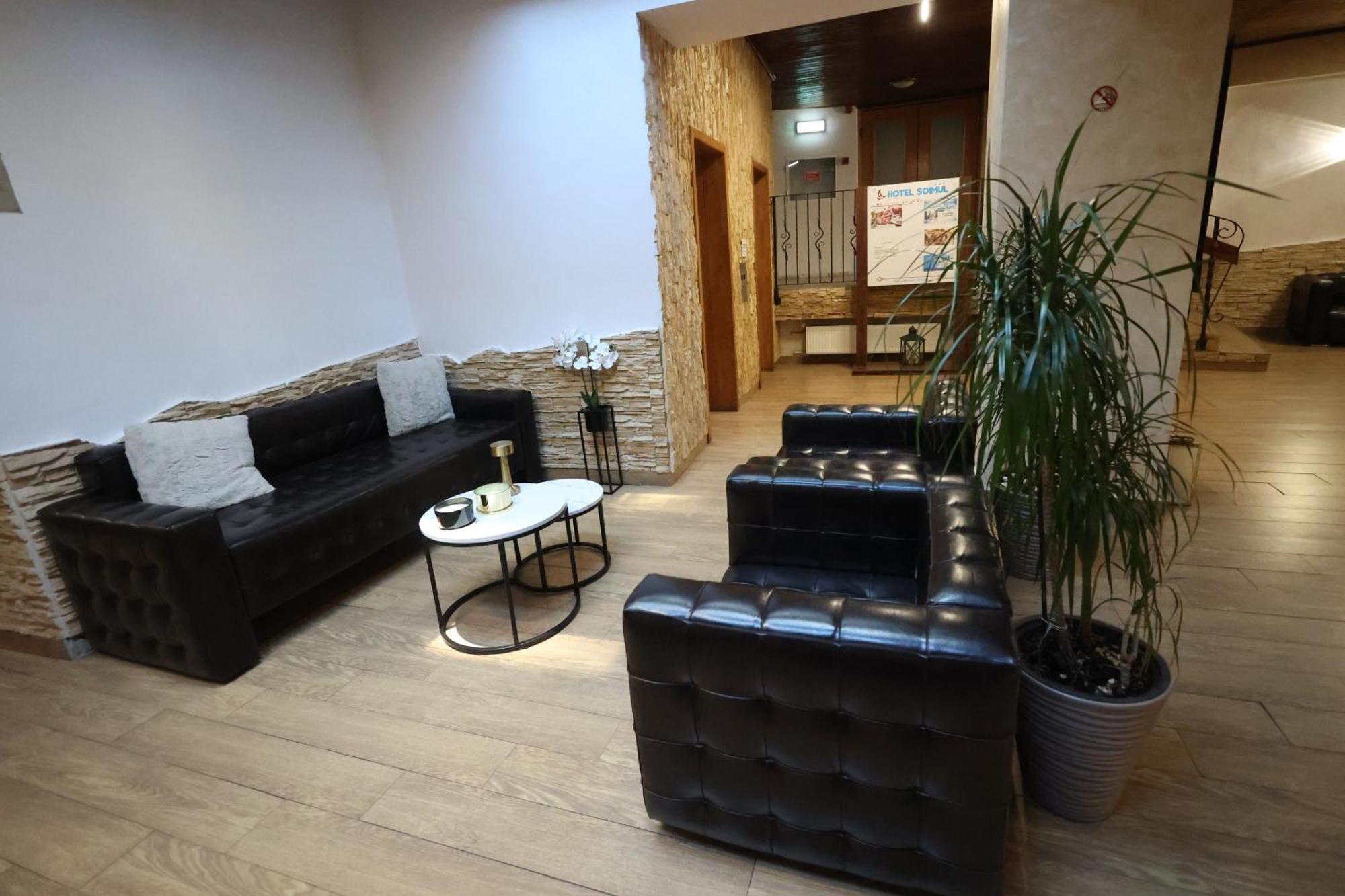 Hotel Soimul Braşov Buitenkant foto